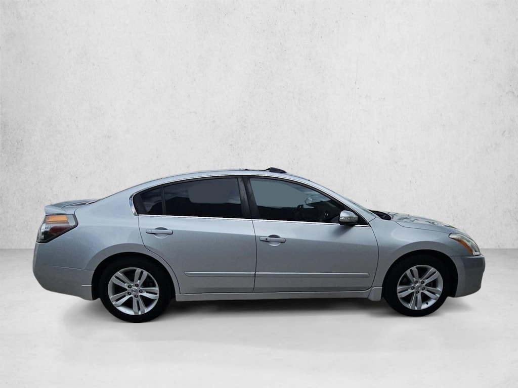 Used 2012 Nissan Altima 3.5 SR Sedan
