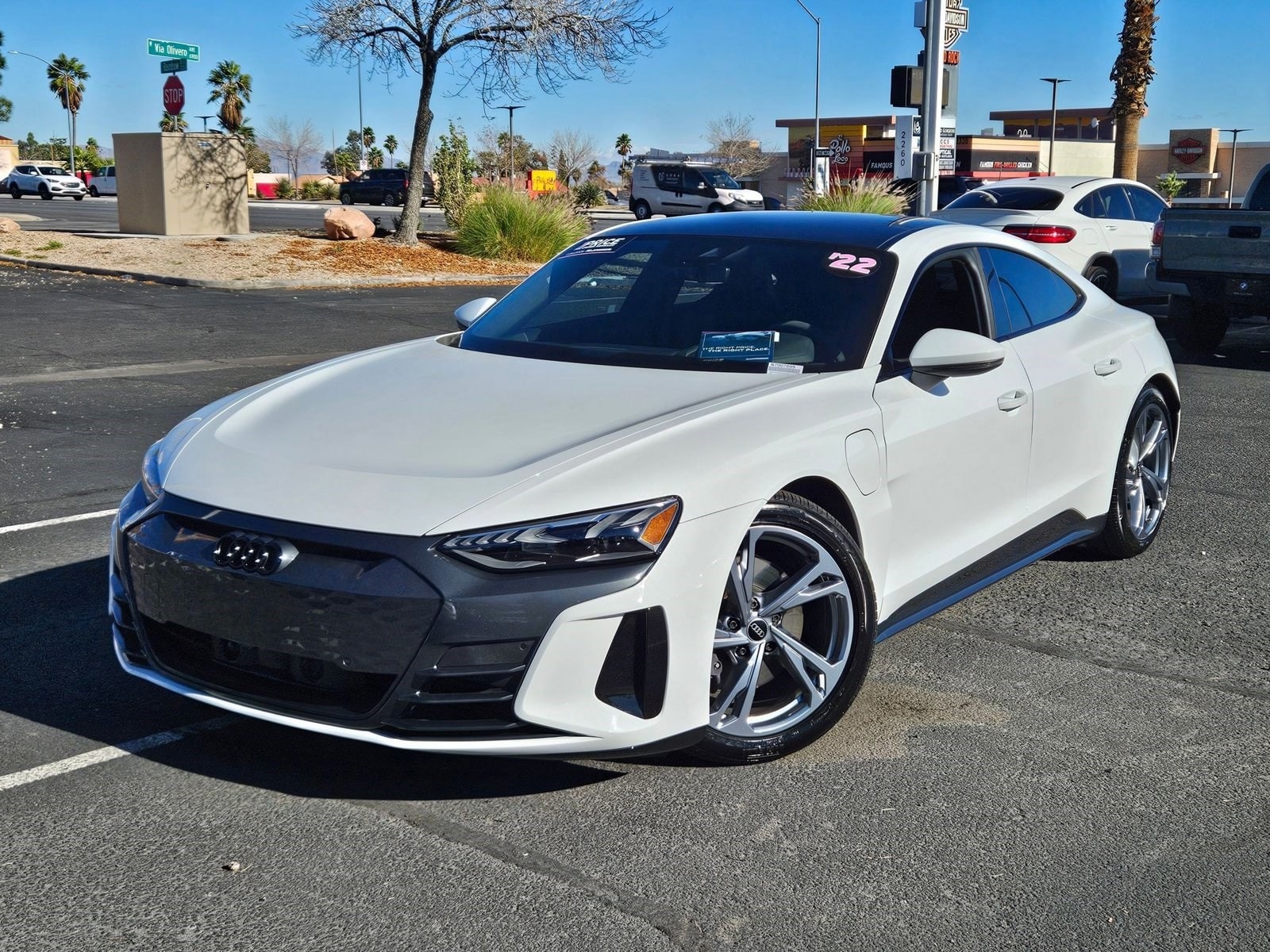 2022 Audi e-tron GT Premium Plus's photo