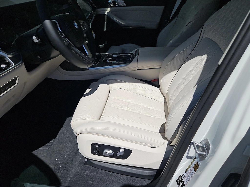New 2027 BMW X7 xDrive40i SUV