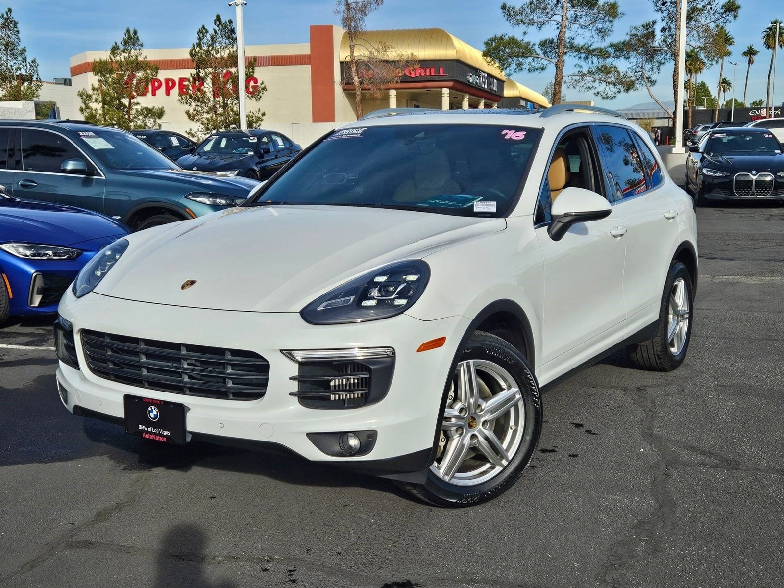 2016 Porsche Cayenne S's photo