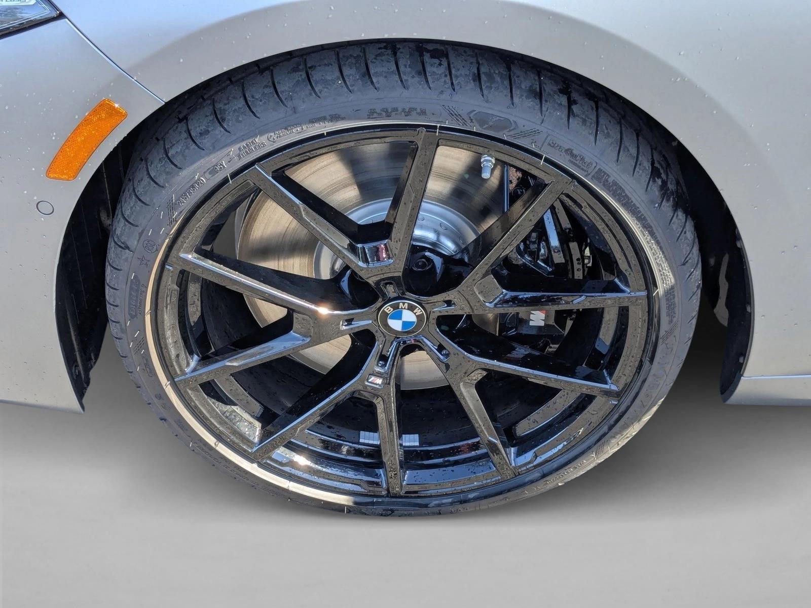 2026 BMW 8 Series 840i - Photo 9