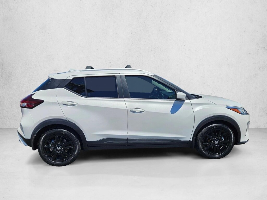 Used 2022 Nissan Kicks SV SUV