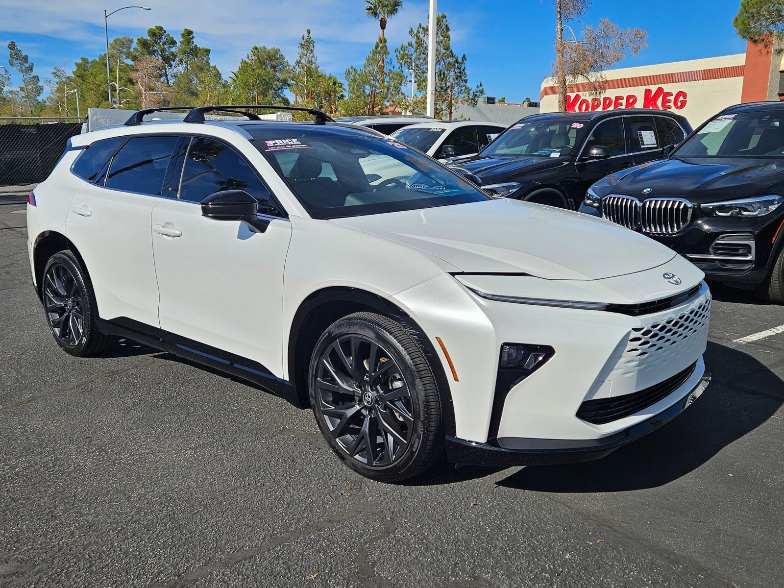 2025 Toyota Crown Signia Limited photo 3