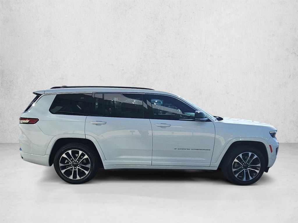 Used 2024 Jeep Grand Cherokee L Overland SUV