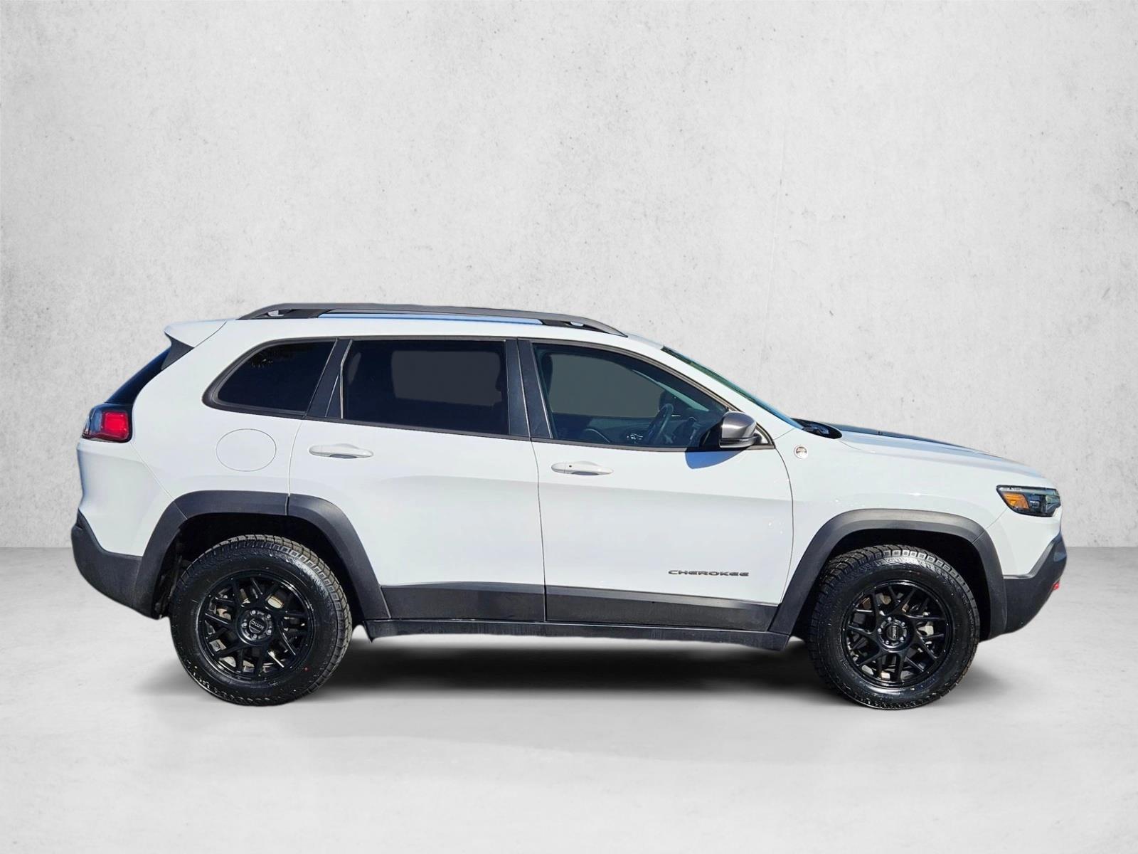 2020 Jeep Cherokee Trailhawk photo 3