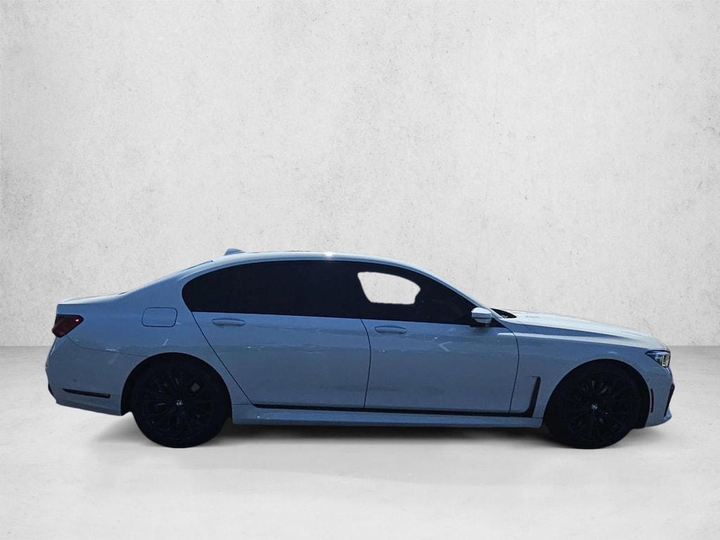Used 2022 BMW 740i Sedan