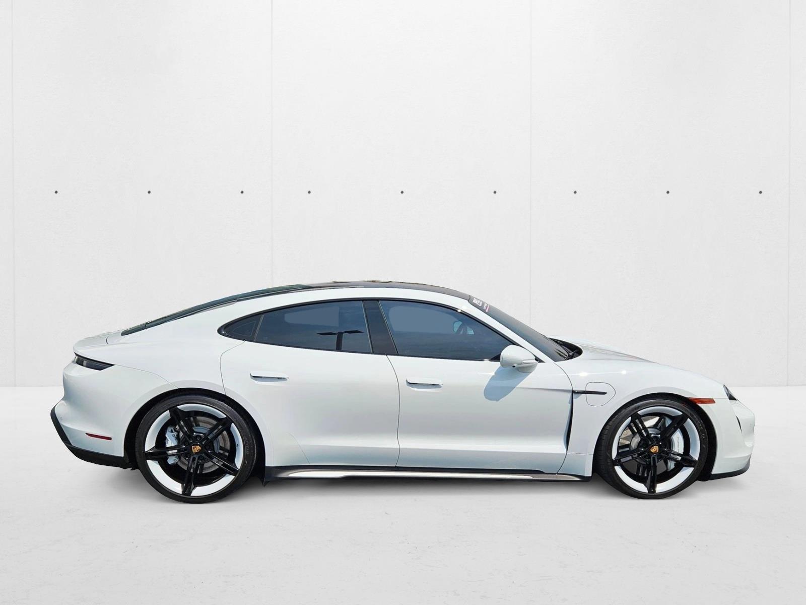 2024 Porsche Taycan 4S photo 4