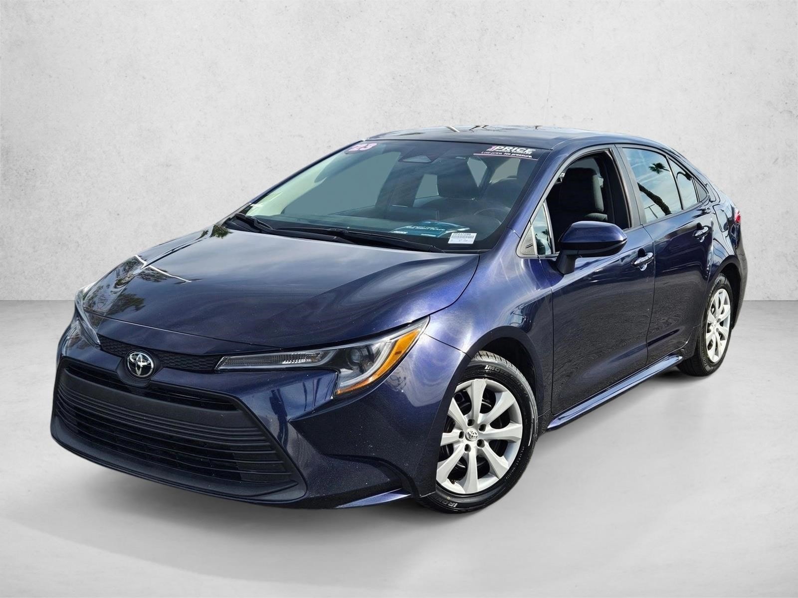 2023 Toyota Corolla LE's photo