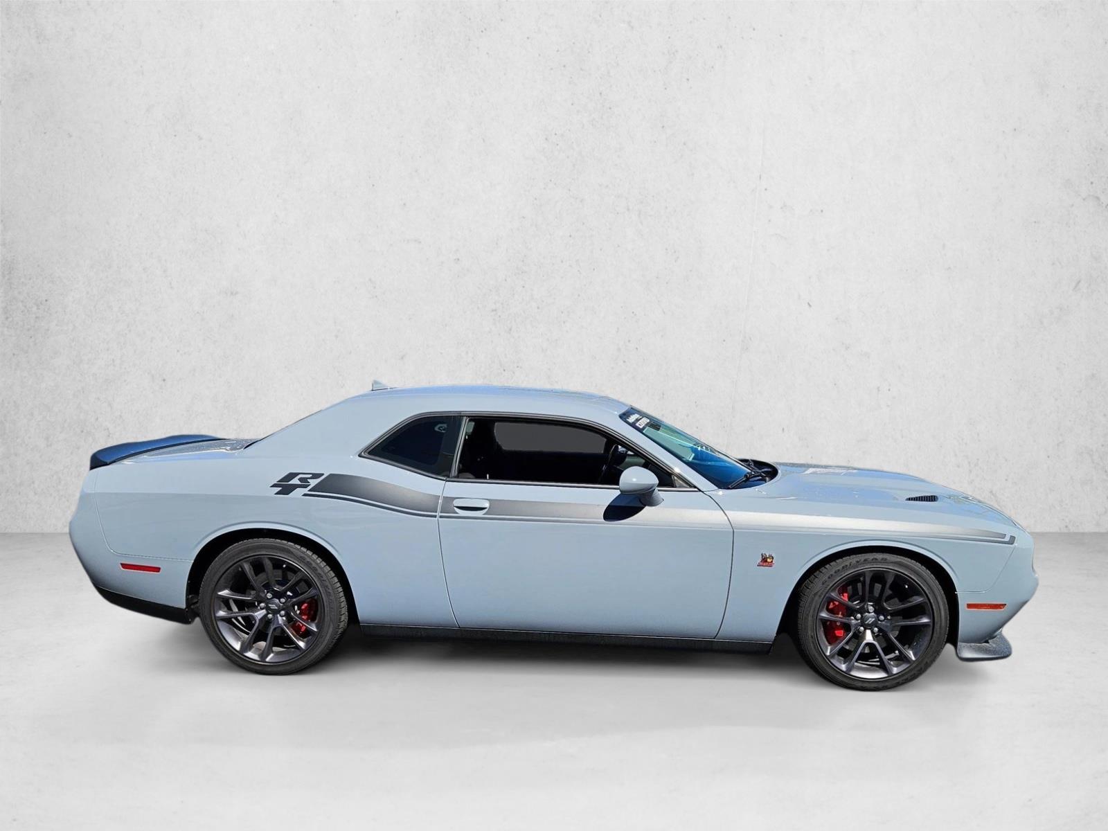 2022 Dodge Challenger R/T Scat Pack photo 4