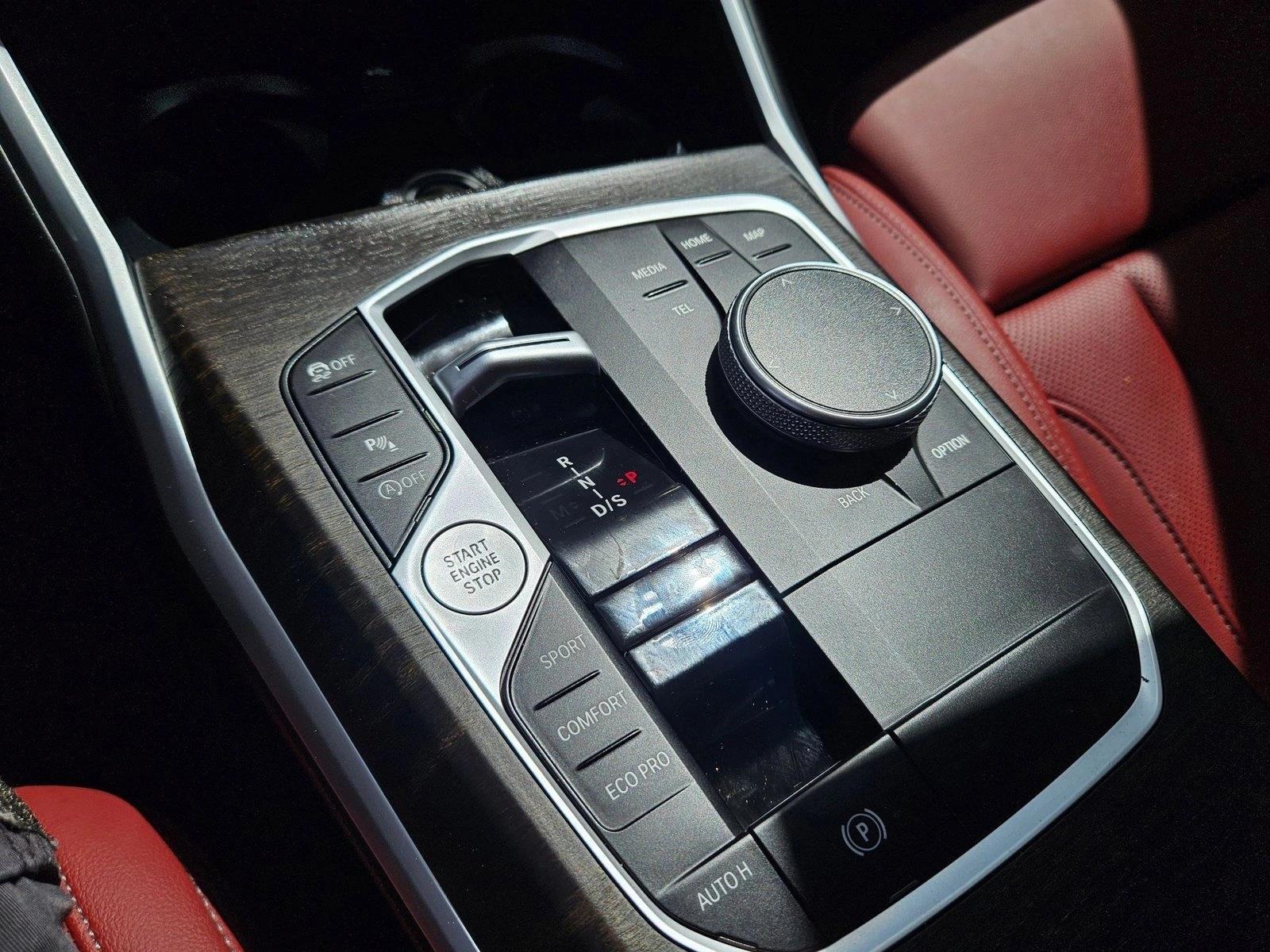 2024 BMW 3 Series 330i - Photo 14