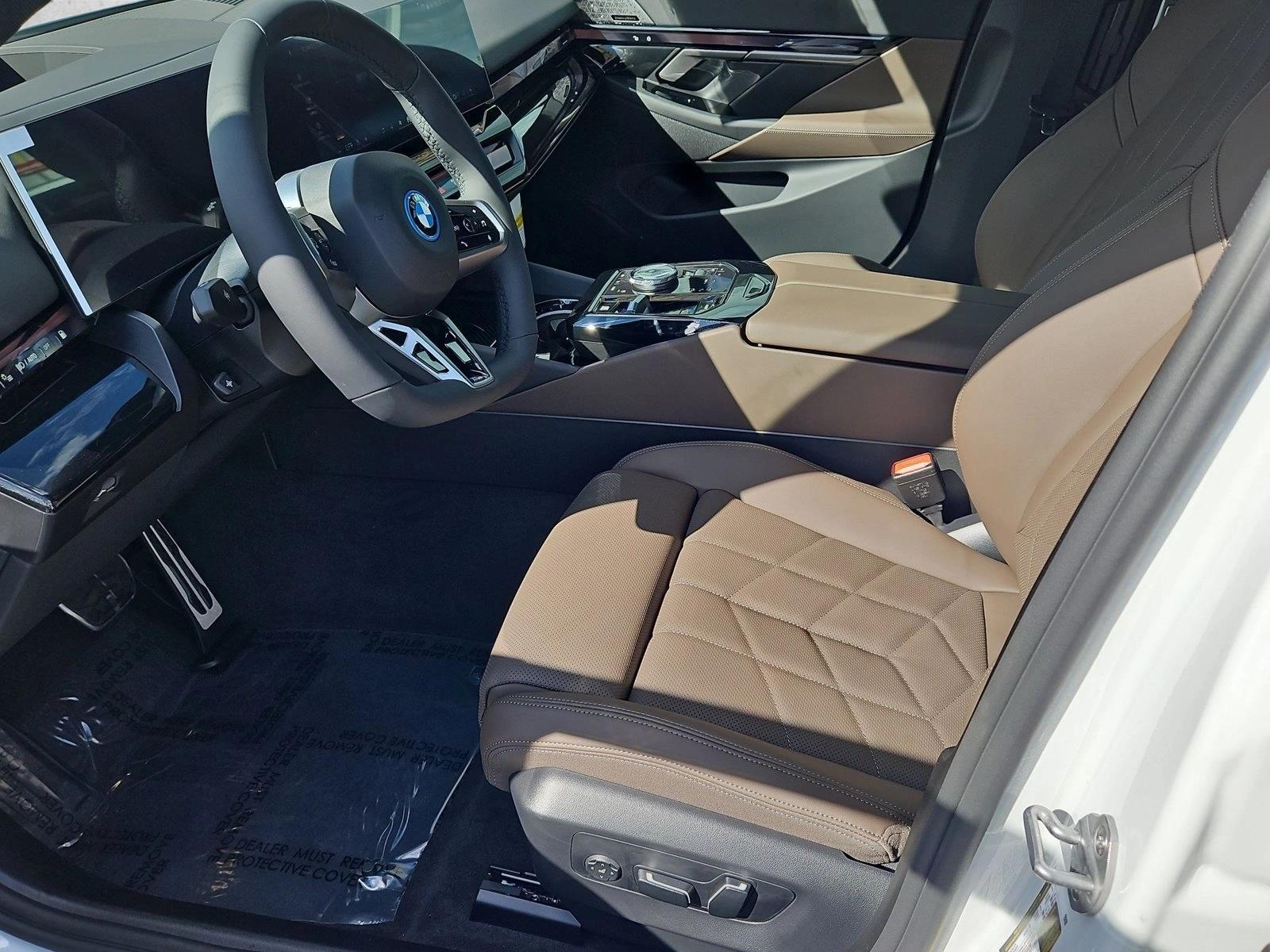 New 2027 BMW 550e xDrive Sedan