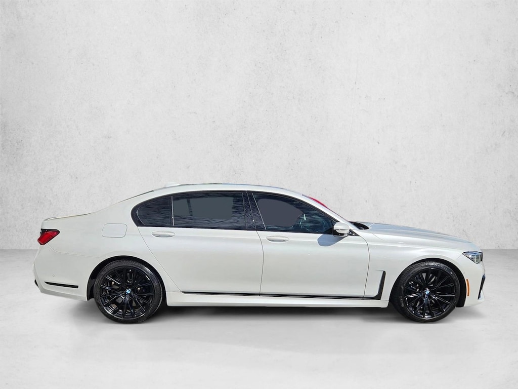 Used 2022 BMW 740i Sedan