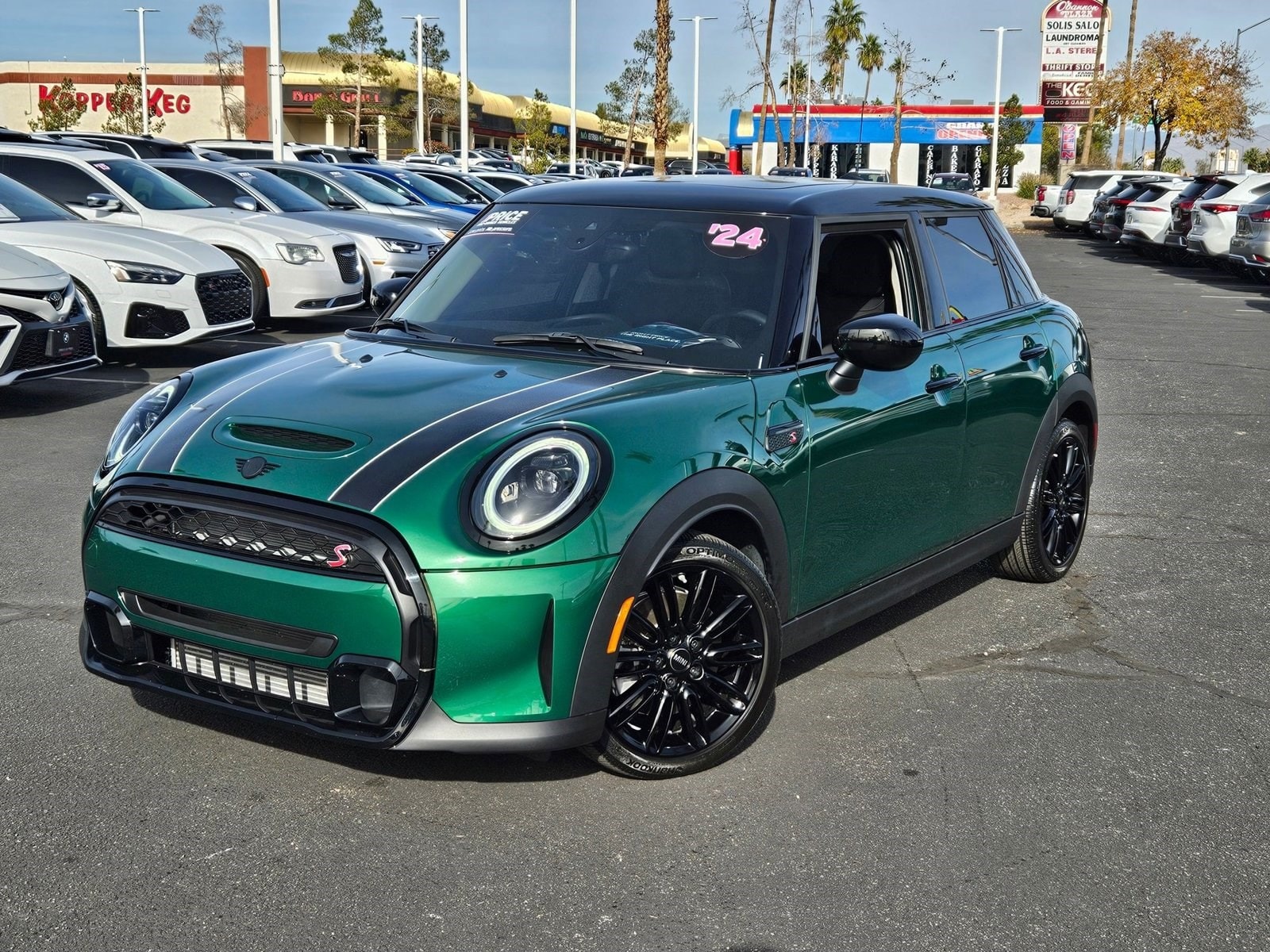 2024 MINI Hardtop 4 Door S's photo