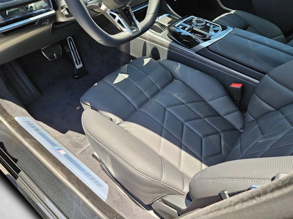 New 2026 BMW 760i xDrive Sedan