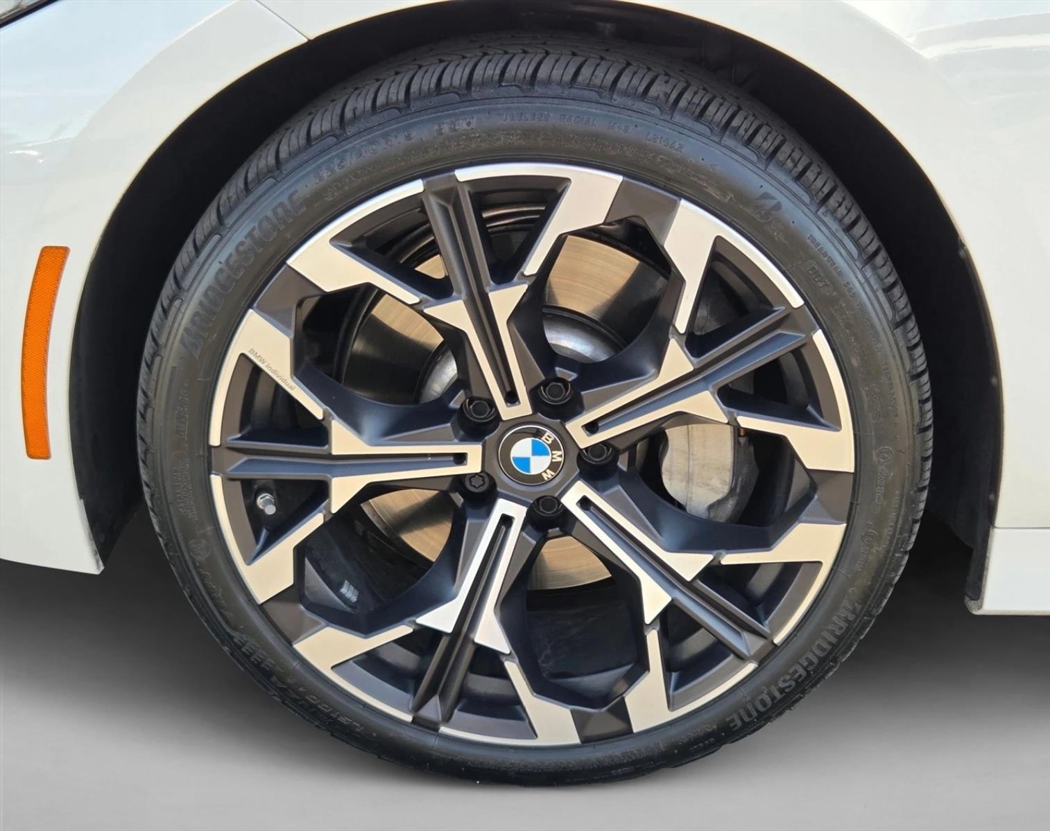 2026 BMW 3 Series 330i - Photo 23