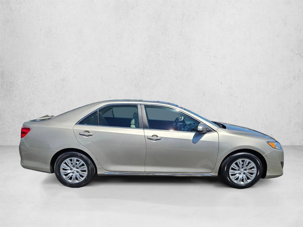 Used 2014 Toyota Camry Sedan