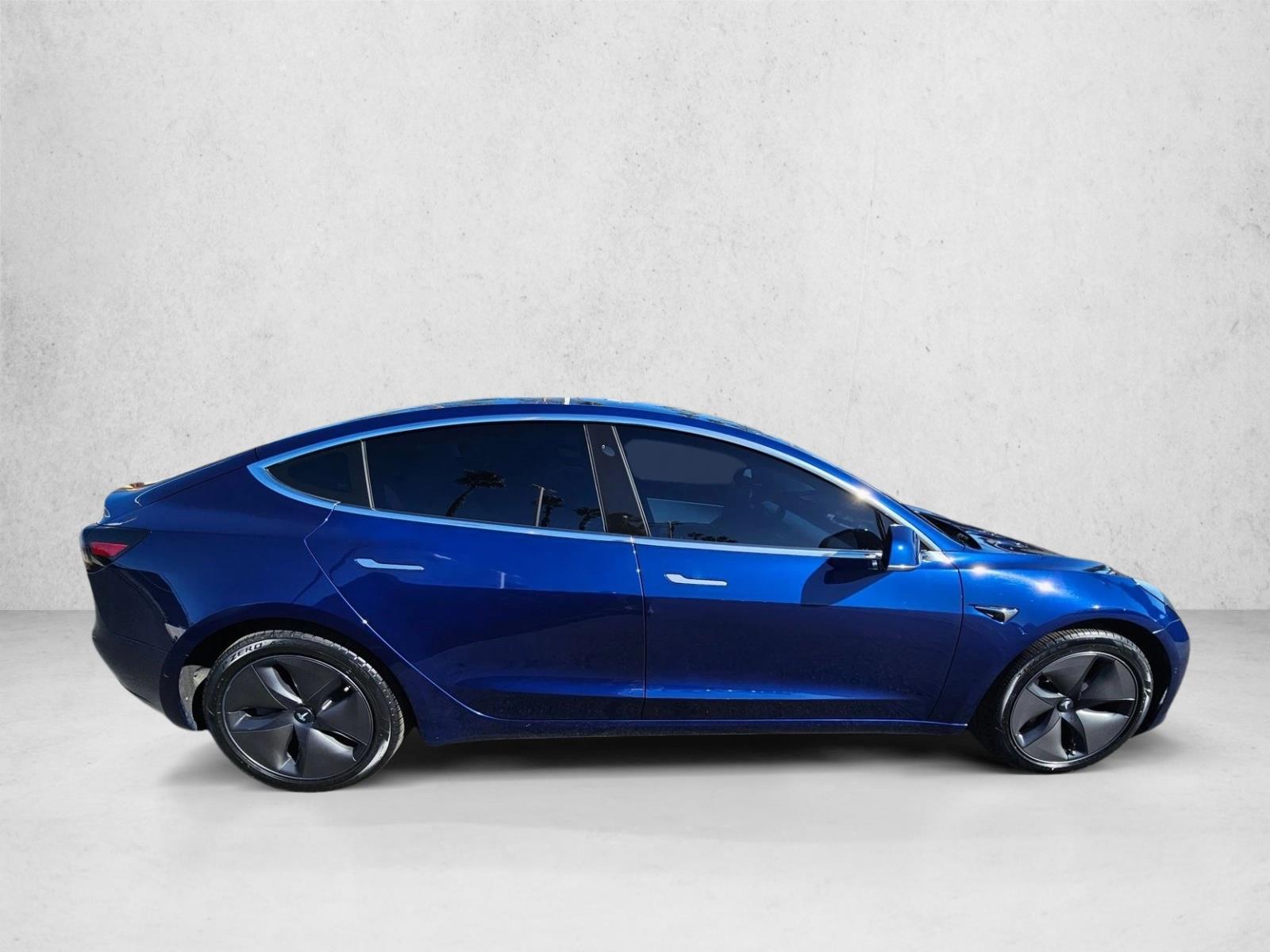 2020 Tesla Model 3 Long Range photo 4
