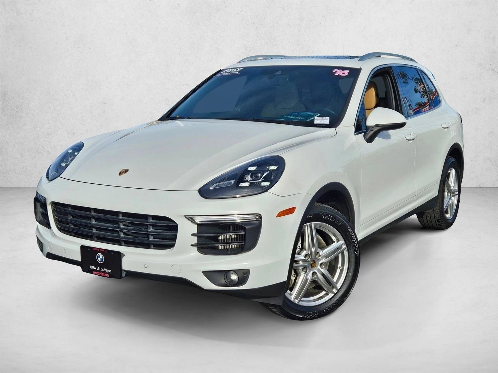 2016 Porsche Cayenne S's photo