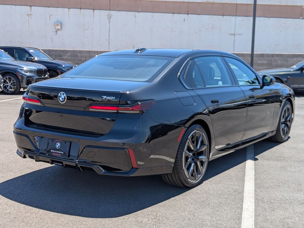 New 2025 BMW 740i  Sedan