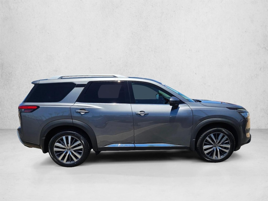Used 2022 Nissan Pathfinder Platinum SUV
