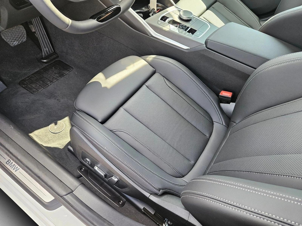 New 2026 BMW 330i Sedan