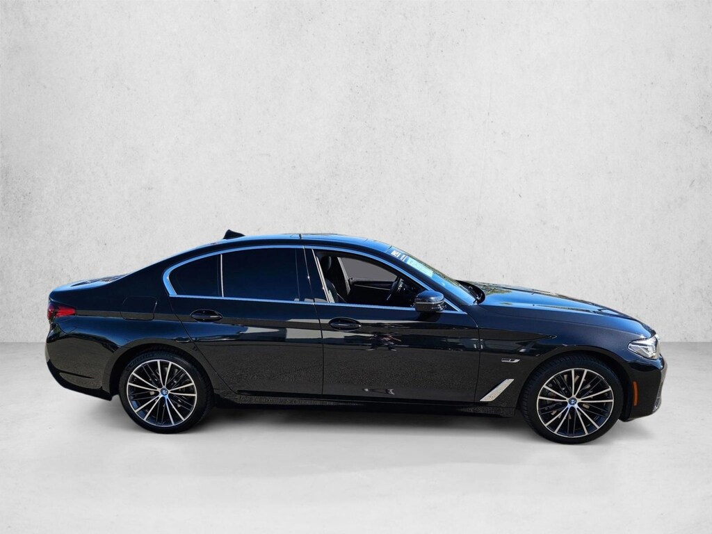 Certified 2023 BMW 530e Sedan