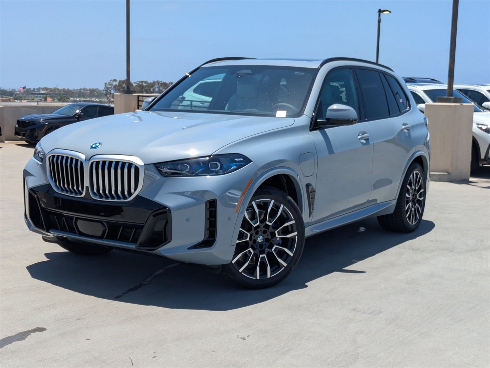 New 2026 BMW X5 PHEV xDrive50e SUV