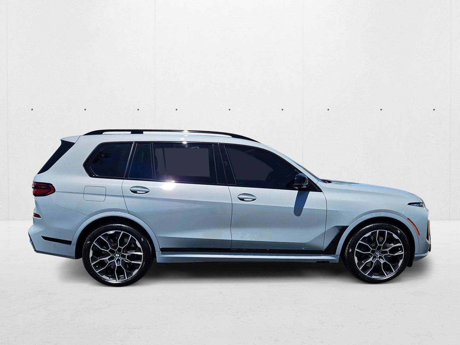 2025 Bmw X7 M60i photo 4