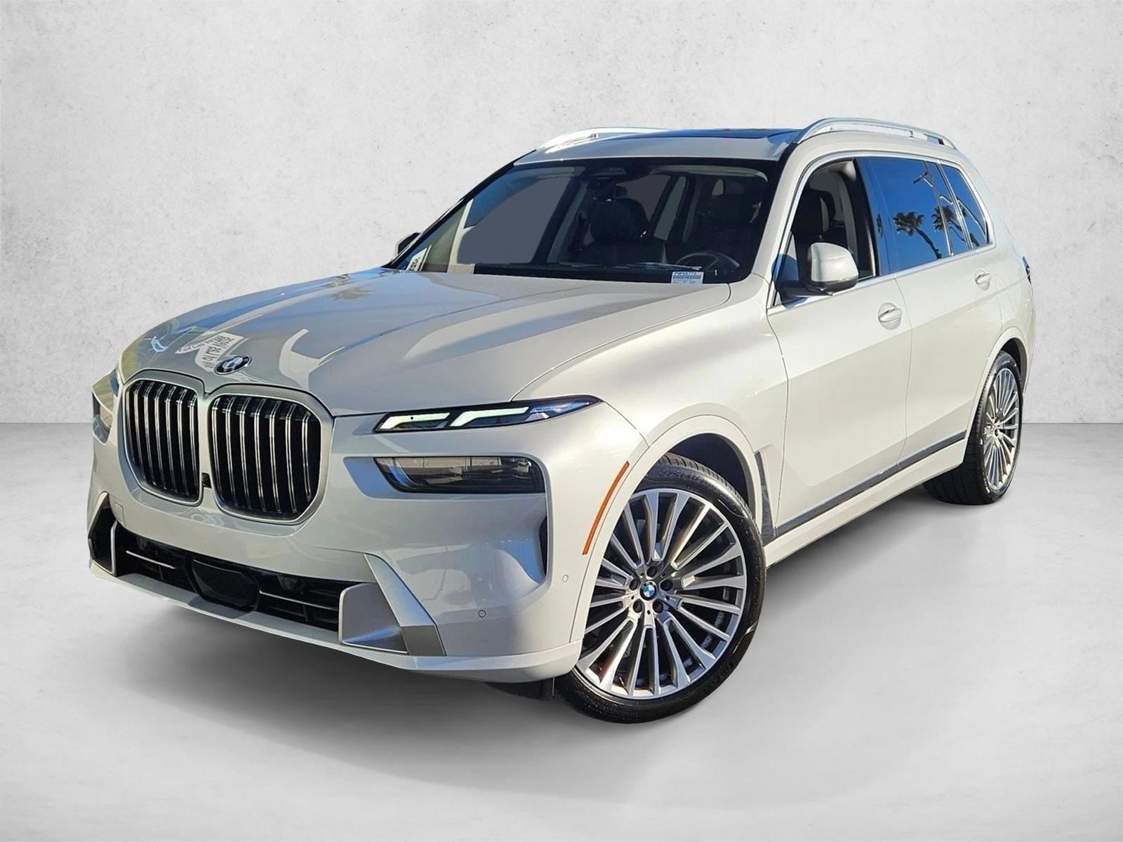 2023 BMW X7 40i's photo