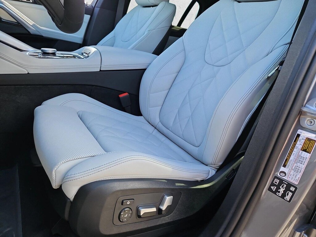 New 2027 BMW X6 xDrive40i SUV