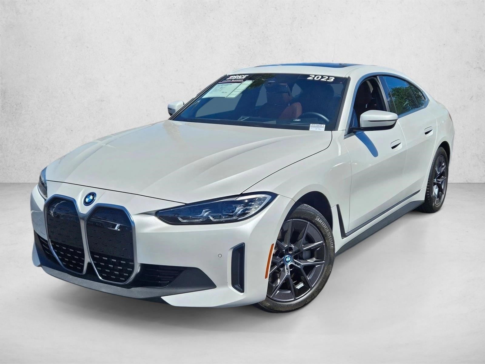 2023 BMW i4 eDrive35's photo