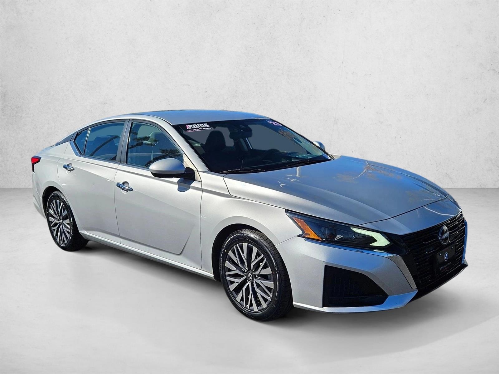 2023 Nissan Altima 2.5 SV photo 3