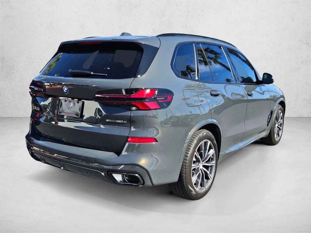 New 2026 BMW X5 PHEV xDrive50e SUV