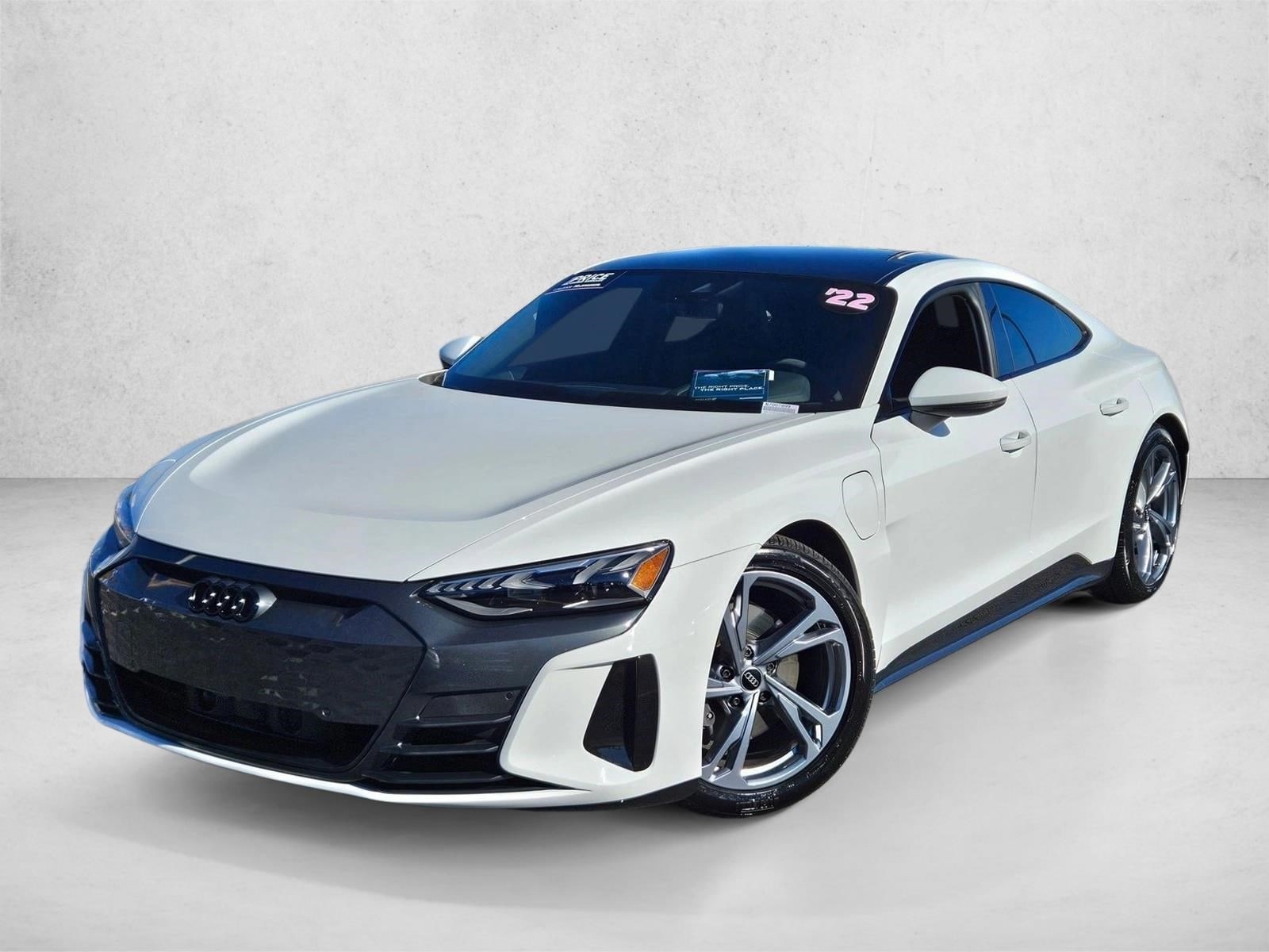 2022 Audi e-tron GT Premium Plus's photo