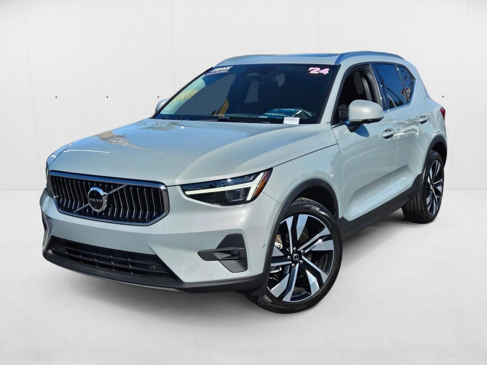 2024 Volvo XC40