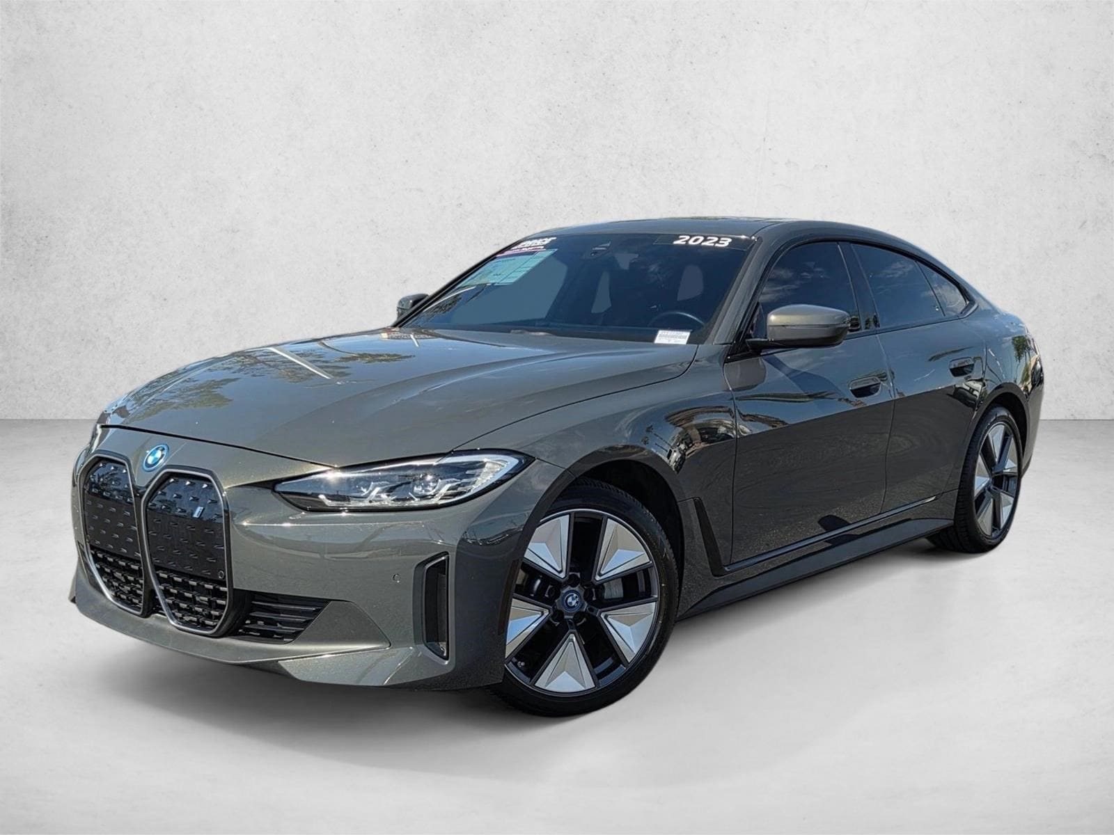 2023 BMW i4 eDrive35's photo