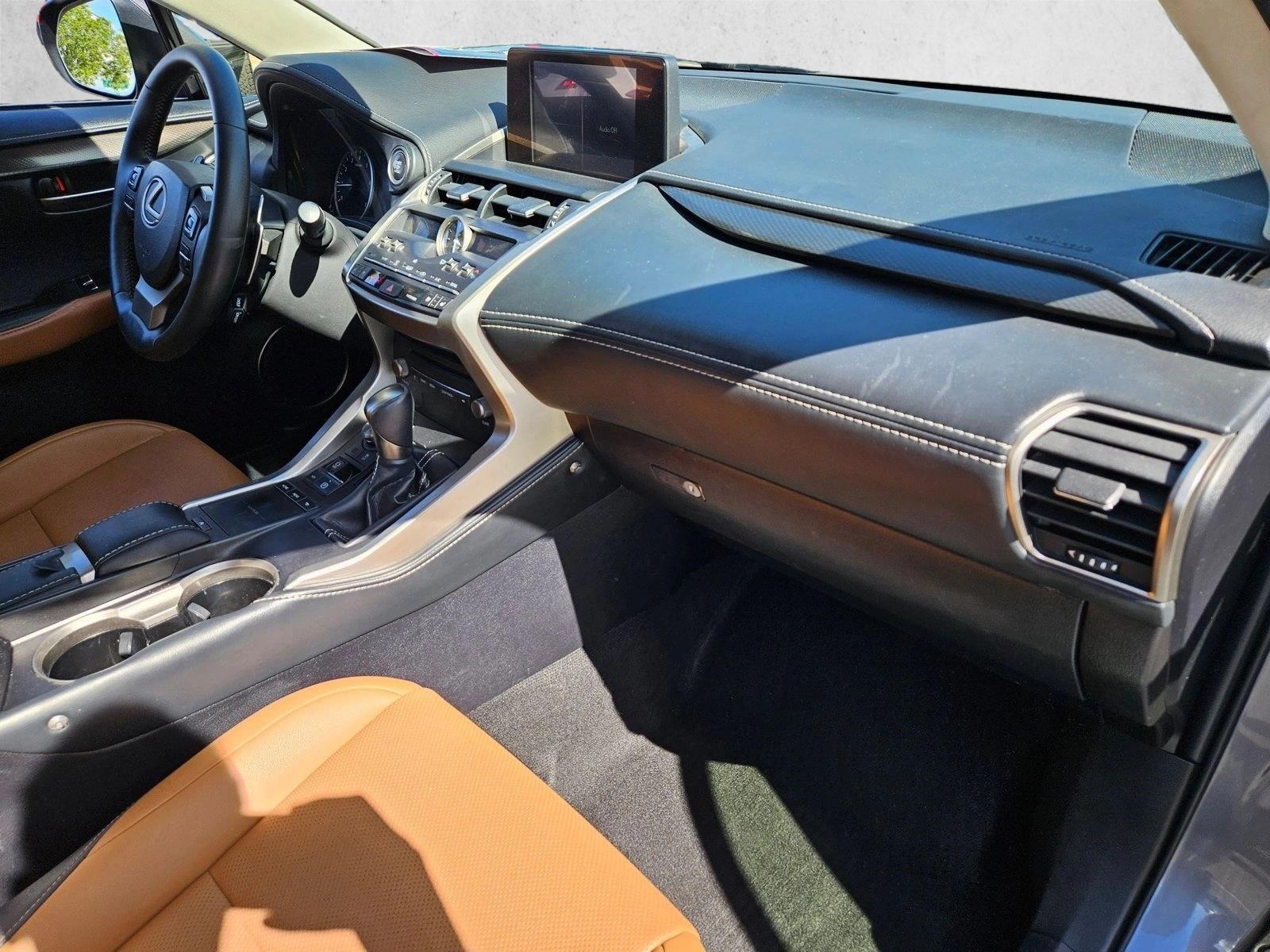 2020 Lexus NX 300 - Photo 21