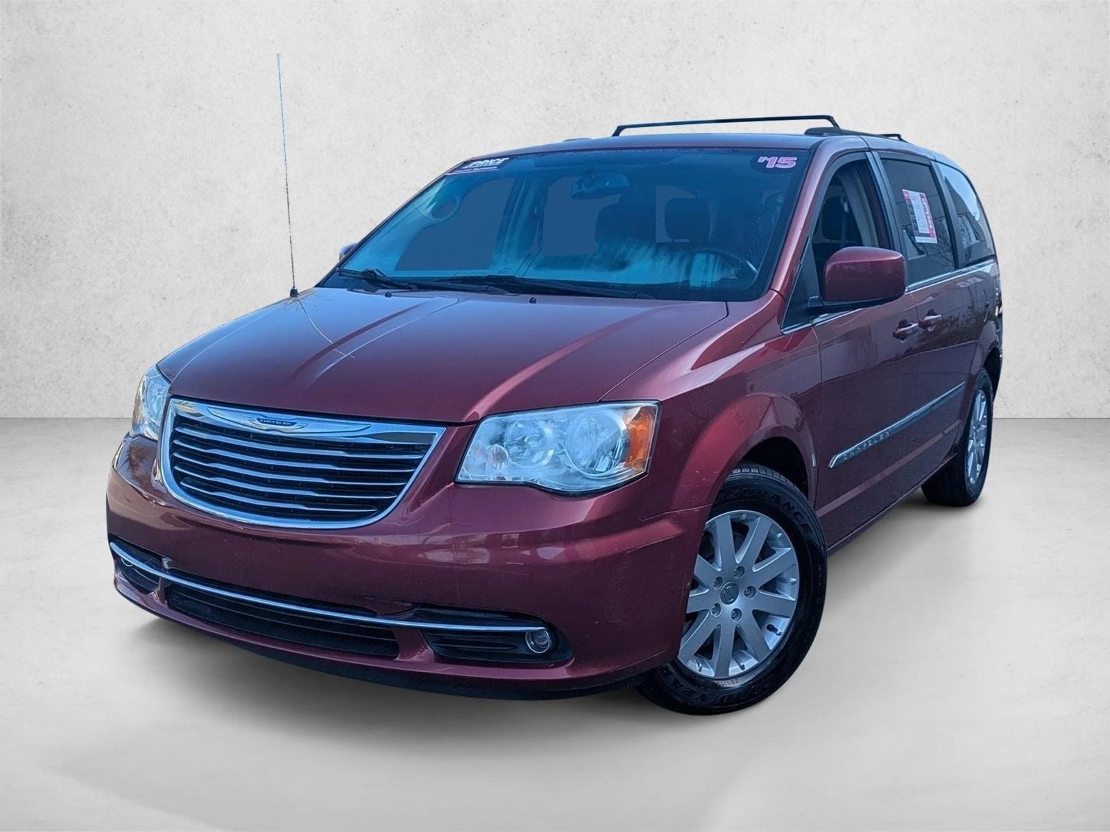 2015 Chrysler Town & Country Touring's photo