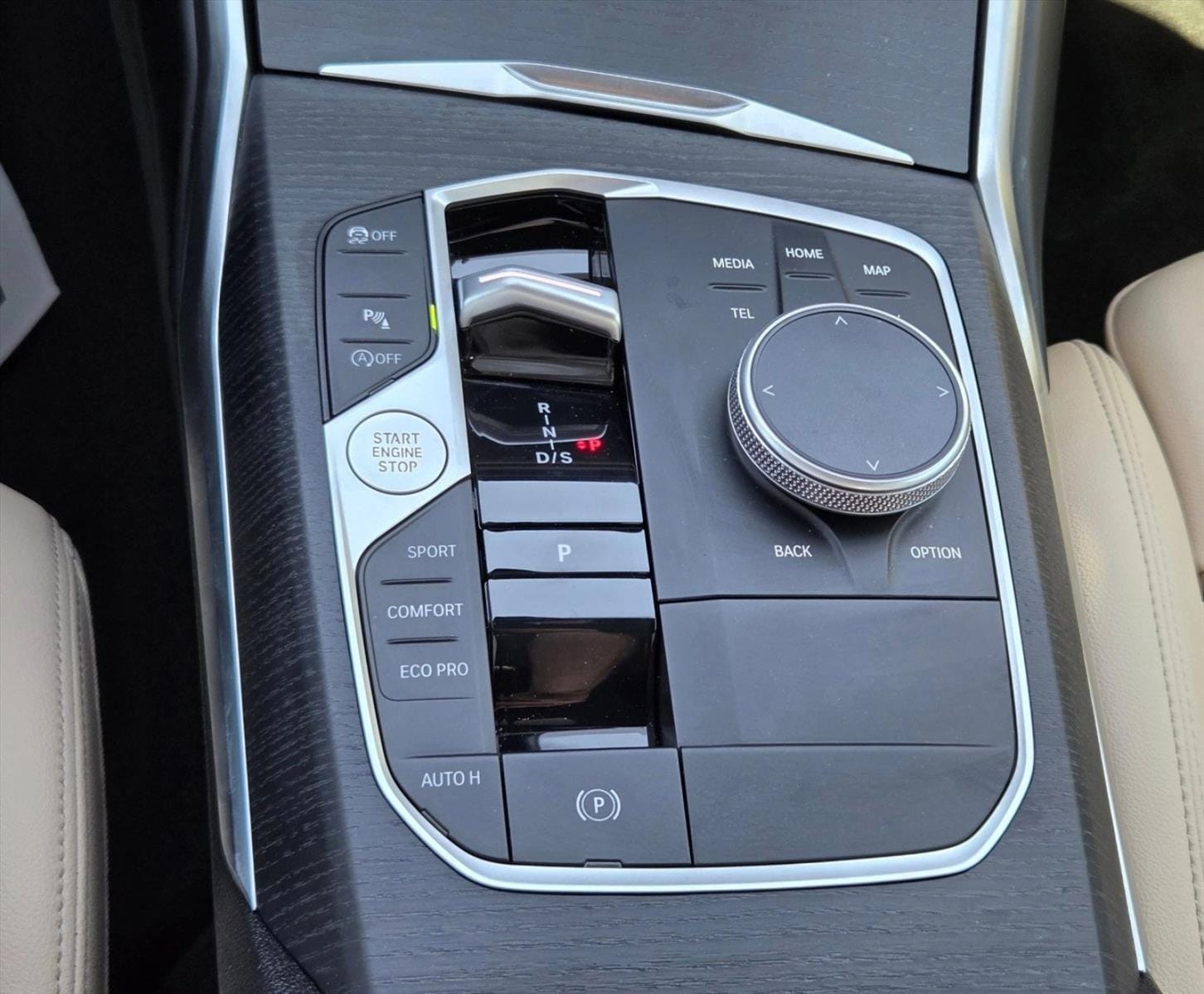 2026 BMW 3 Series 330i - Photo 14
