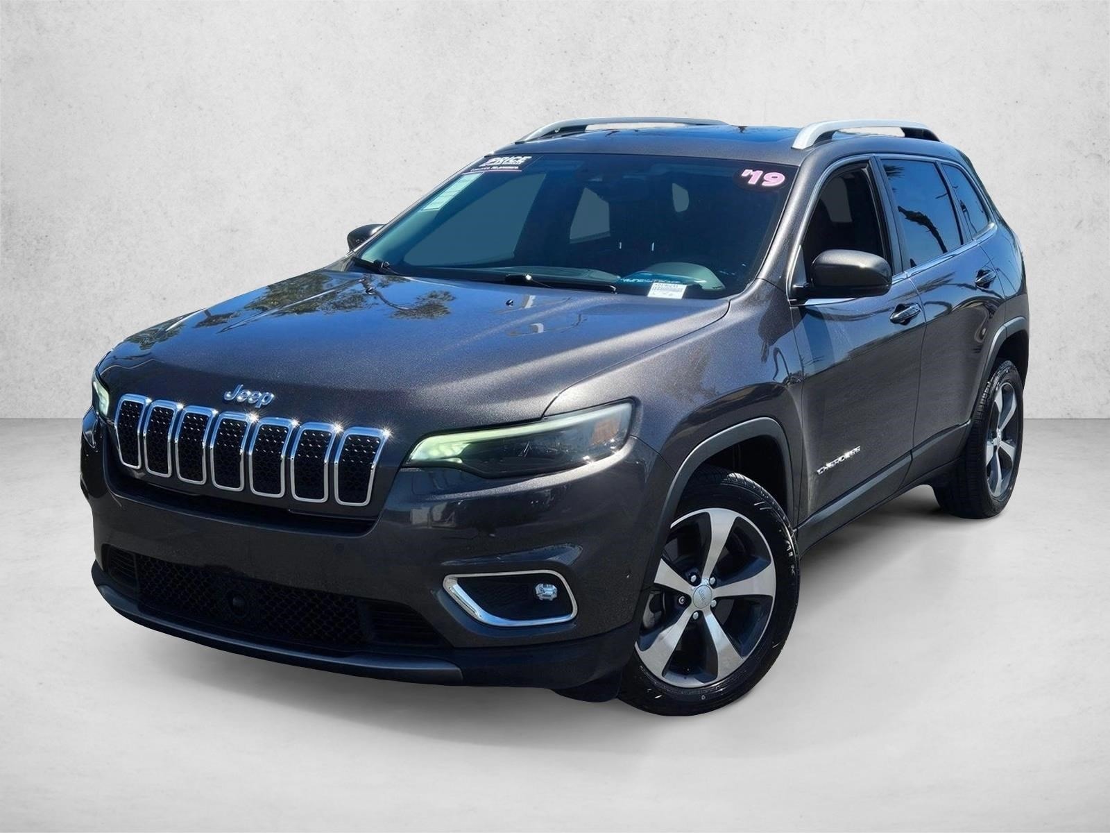 2019 Jeep Cherokee Limited's photo