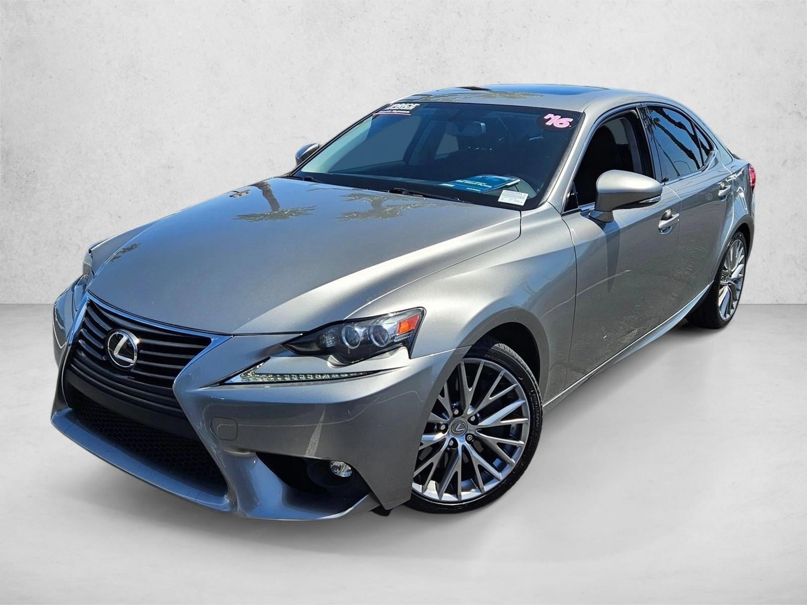 2016 Lexus IS 350 200t's photo