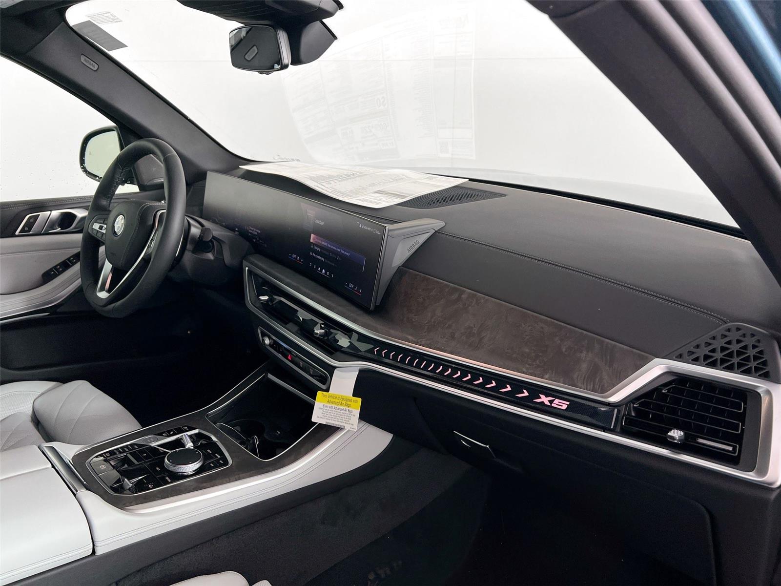 2026 BMW X5 50e - Photo 29
