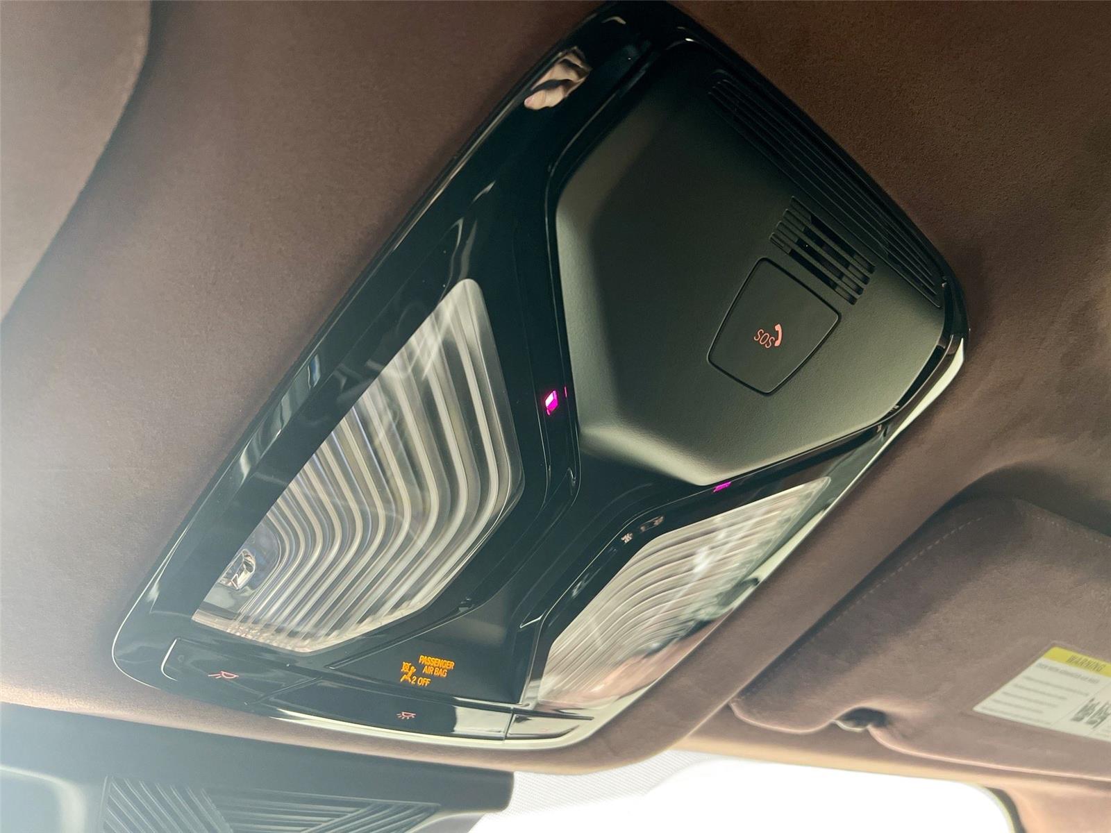 2026 BMW XM Base - Photo 12