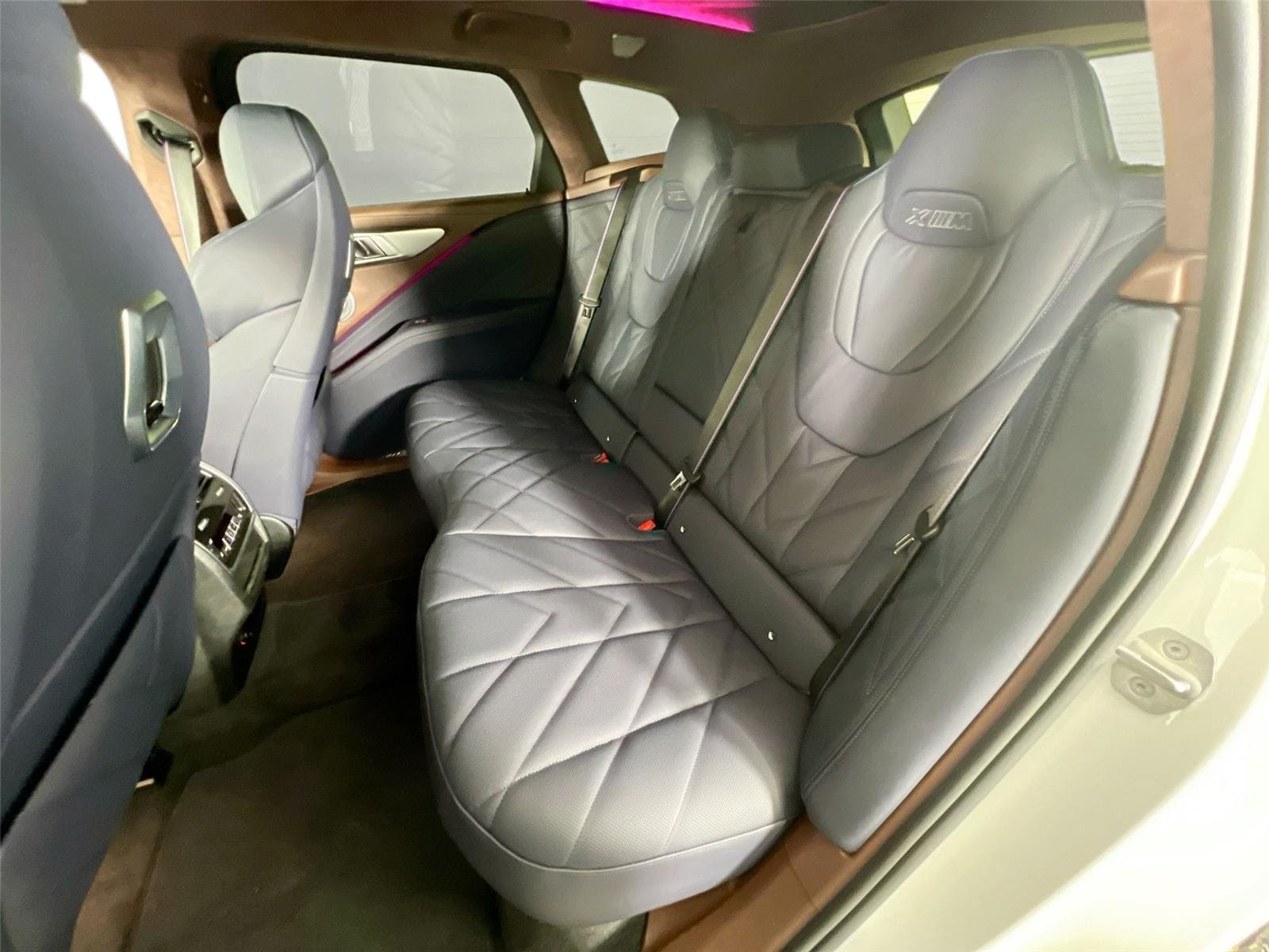 2026 BMW XM Base - Photo 25