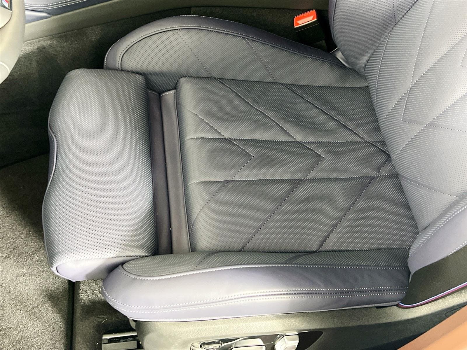 2026 BMW XM Base - Photo 20