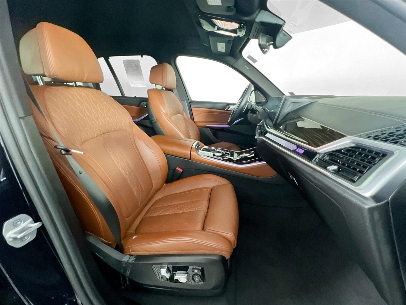 2024 BMW X5 M60i - Photo 25