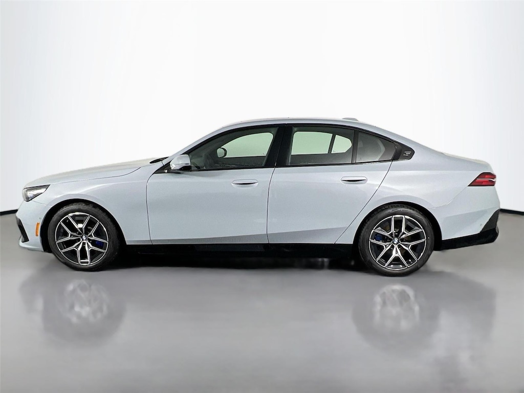 New 2026 BMW i5 xDrive40 Sedan