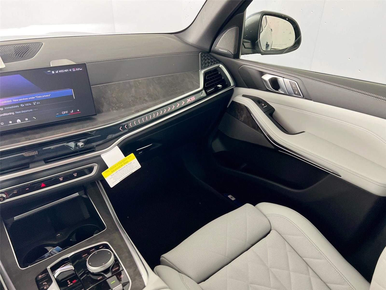 2026 BMW X5 50e - Photo 24