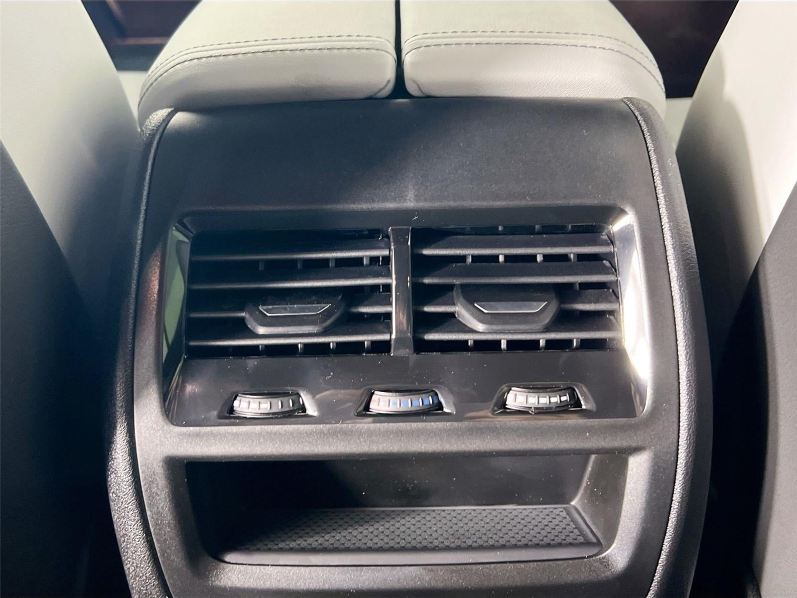 2026 BMW X5 50e - Photo 26