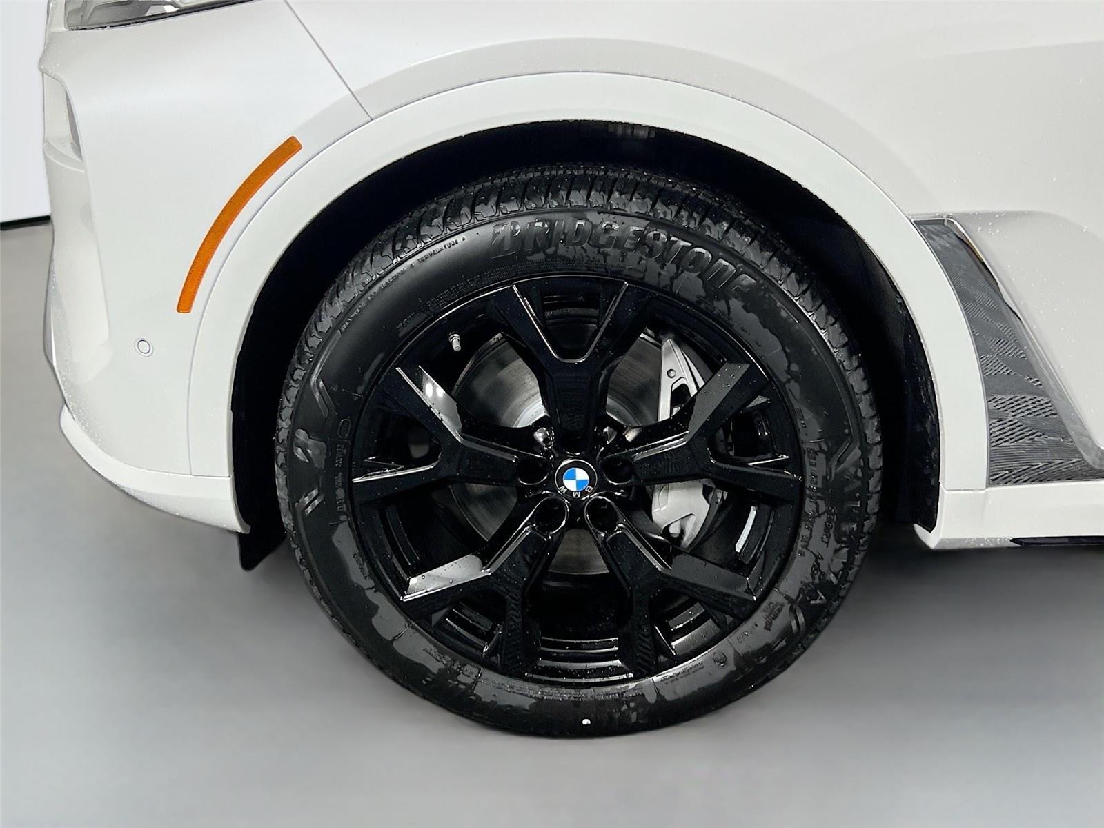 2025 BMW X7 40i - Photo 27